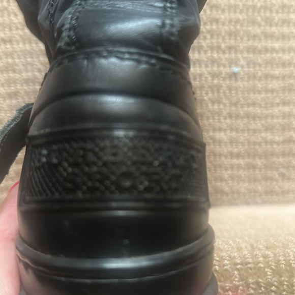 Burberry Sport real shearling nylon leather trim boots rubber sole size 40 9 euc - Picture 6 of 16